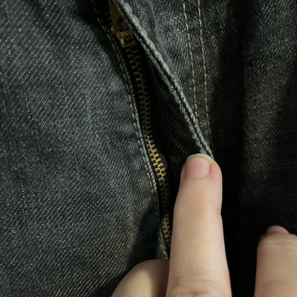 Hugo Boss denim black washed colourway perfect worked in 33X32 zipper fly - Picture 4 of 9